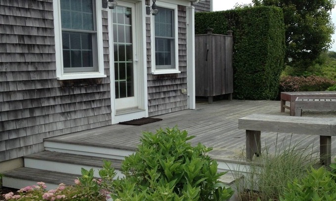 Madaket House | Scenic Madaket Hotel with Harbor Views & Family Amenities