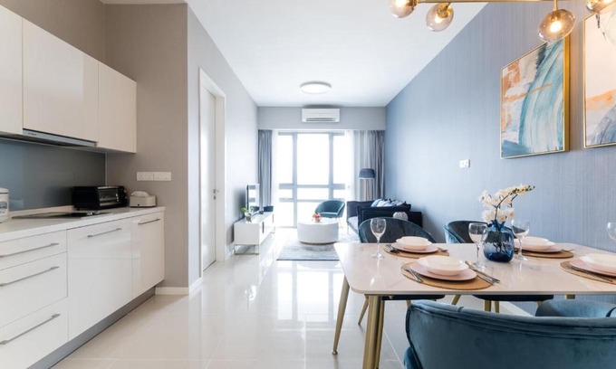 Petaling Jaya Apartment | Elegant Madam Design 1 with Ocean Views & Pool Access