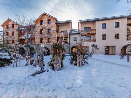 Abries Apartment | Discover Noemys Balcons Du Viso: Oceanfront Getaway