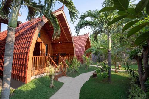 Pejarakan House | Relax at Made Taro - Menjangan Homestay with Oceanfront Views