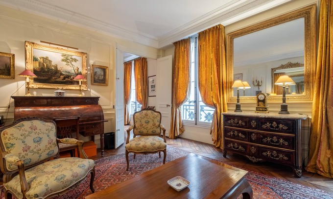 Madeleine Apartment | Exquisite Madeleine Royale: Spa, Breakfast & Family-Friendly