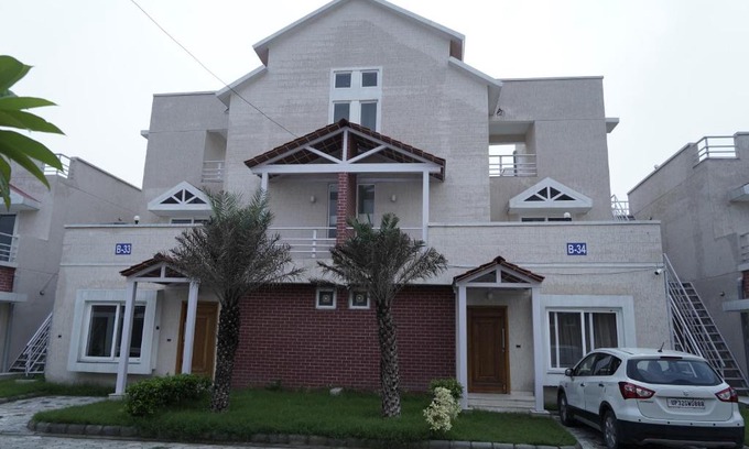 Vrindavan Villa | Family-Friendly Madhav Kuteer with Guest Rating of 9.9