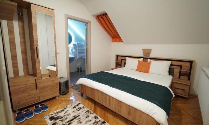 Sllatina e Madhe Hotel | Madigan's Hotel: Oceanfront Escape with Pool & Pet-Friendly