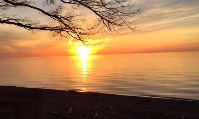 Arcole Estates House | Scenic Madison On The Lake with Unmatched Views of Erie