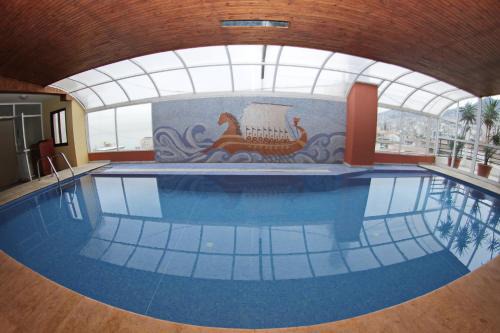 Jounieh Hotel | Discover Madisson Hotel: Family-Friendly with Pool & Hot Tub