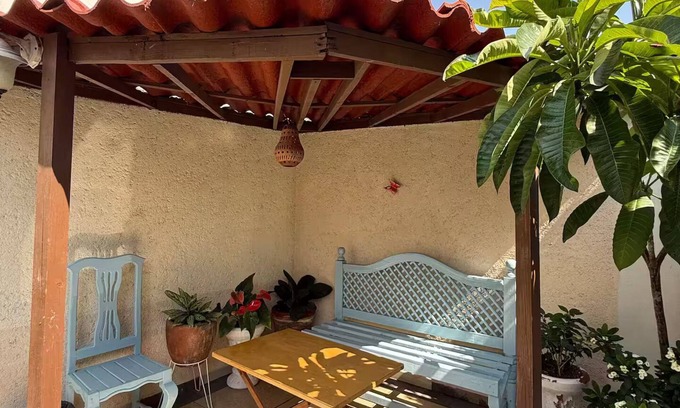 Yautepec House | Madrigal/Alberca House - HiveNB