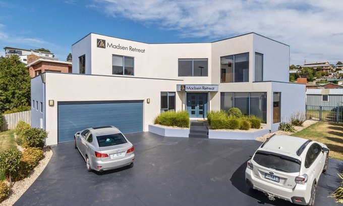 Penguin House | Indulge in MADSEN RETREAT B&B: A Boutique Escape