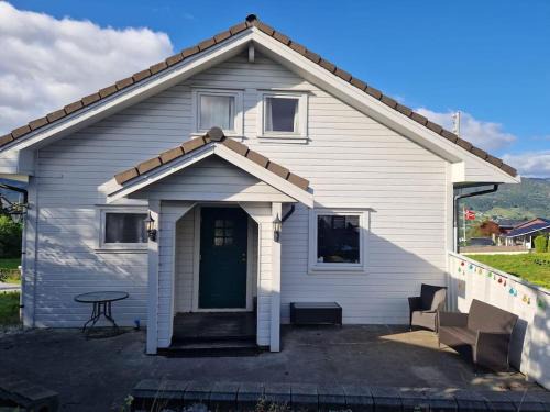 Etne House | Madsgård: 4-Star Ocean View Retreat with Private Beach