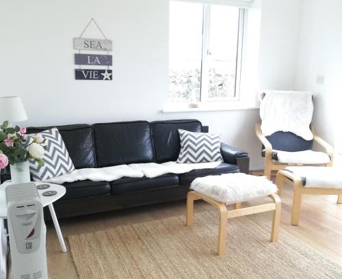 Gaerwen Apartment | Discover Maes Hyfryd: Guest Rated 9.7 with Breakfast