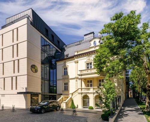Yavory Hotel | Discover Maestral: Family-Friendly Bliss & Top Ratings
