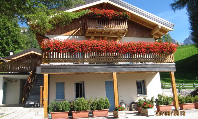 Funes Apartment | Pet-Friendly Retreat at Magdalenablick - Rated 9.2/10