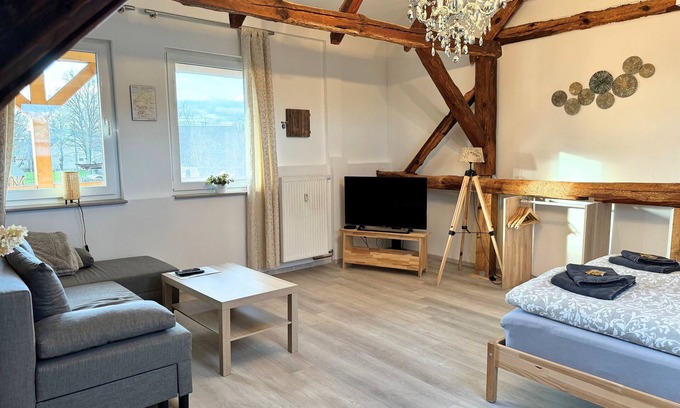 Uebigau-Wahrenbruck Apartment | Cozy Magdstübchen: Pet and Child Friendly Retreat