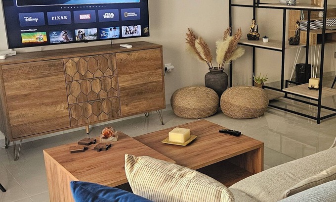 Loutraki-Agioi Theodoroi Apartment | Experience Maggie's Blissful Escape: Beachside 90m2 Flat