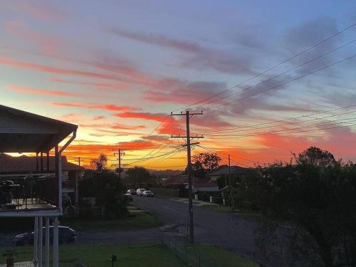 Killarney Vale Apartment | Relax at Maggie's Nest: Pet-Friendly & Guest Rated 9.4