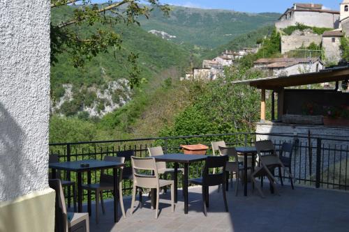 Posticciola House | Discover Magia del Turano: Pet-Friendly Retreat with Breakfast