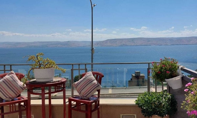 Tiberias House | Cozy Apartment with Lake Views Near Sea of Galilee Retreat