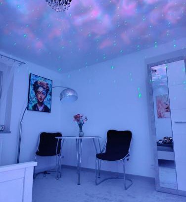 Goerlitz Apartment | Magic Crystal & Netflix
