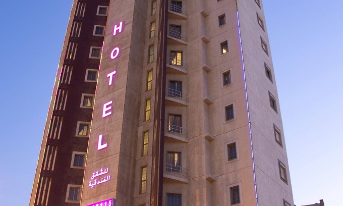 Salmiya Hotel | Cozy Magic Suite Plus with Pool and Spa Amenities