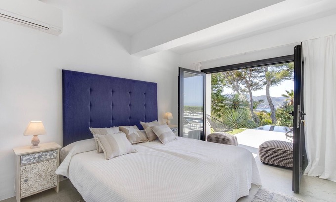 Sant Josep de sa Talaia Villa | Modern Ibiza Villa with Infinity Pool & Ocean Views