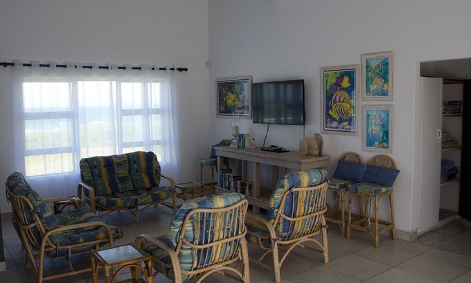 Cape Saint Francis House | Enchanting Maori Retreat with Kitchen Amenities Awaits You