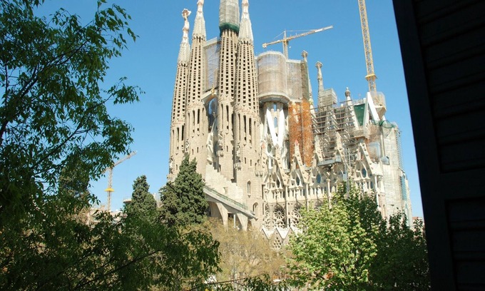 La Sagrada Familia Apartment | Unforgettable Stay Near Magical Sagrada Familia