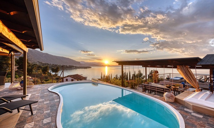 Molos-Agios Konstantinos Villa | Enchanting Oceanfront Retreat at Villa Asproneri