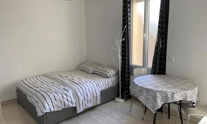 Montreuil Apartment | Cozy Magistic Studio in Paris Montreuil Awaits You
