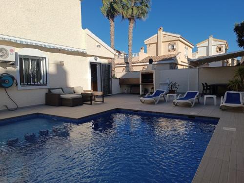 Puerto Marino Villa | Magnífica villa con piscina privada y barbacoa R48 by Novadesta