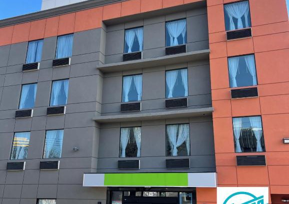 Queens Hotel | Convenient Magna Hotel JFK with Family-Friendly Amenities