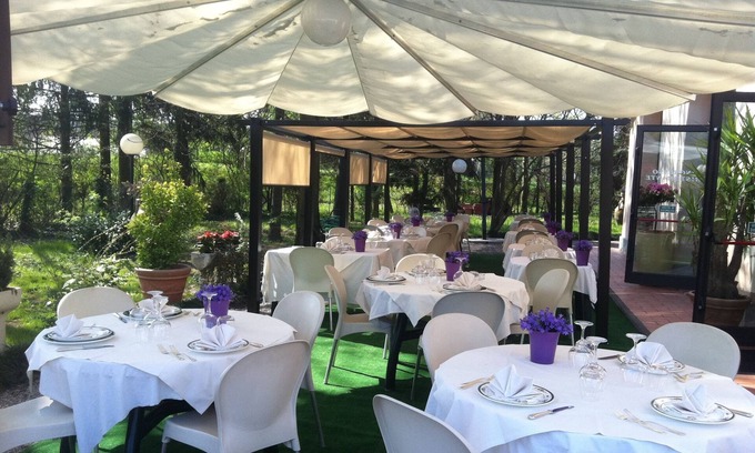 Campogalliano Hotel | Discover Magnagallo: Family-Friendly Stay with Breakfast