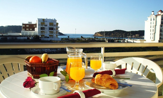 Sao Martinho do Porto Apartment | Oceanview 3-Bedroom Apartment with Pool in São Martinho