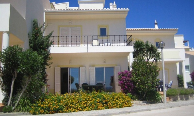 Meia Praia House | Beachfront 2 Bed Town House with Pool and Ocean Views