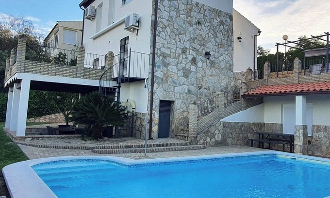 Guillena Ski Chalet | Enchanting Casa Lago: Private Pool & Lake View Retreat