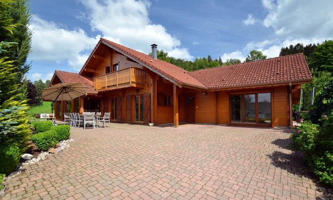 Gerardmer Ski Chalet | Ideal Chalet for 15 in Gérardmer with Spa and Jacuzzi