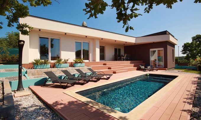 Vintijan Villa | Inspiring Istria: Oceanfront Bliss with Spa and Pool