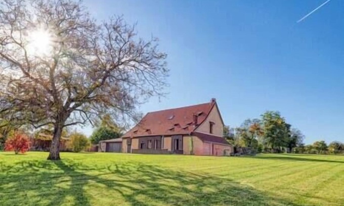 Gardefort Villa | Elegant Country House Retreat Near Sancerre with Spa & Pool