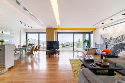 Kropia Villa | Delightful Villa Retreat in Lagonisi, Athens Riviera