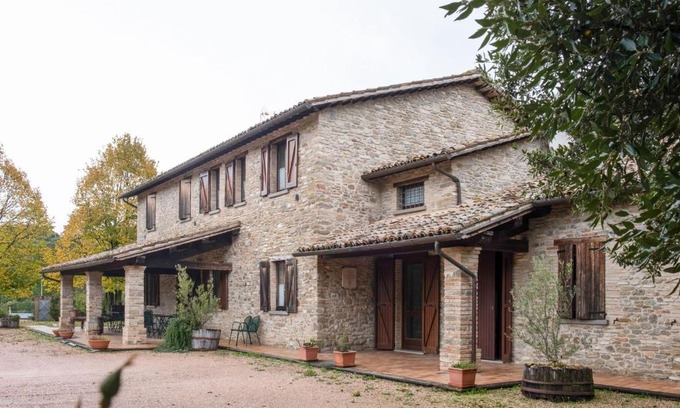 SantʼAngelo in Vado House | Beautiful Farmhouse in Sant Angelo with Pool and Garden
