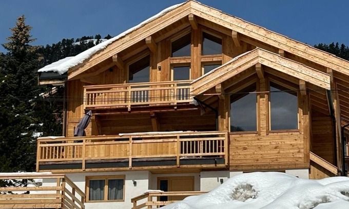 Montgenevre Ski Chalet | Magnificent family chalet with panoramic views
