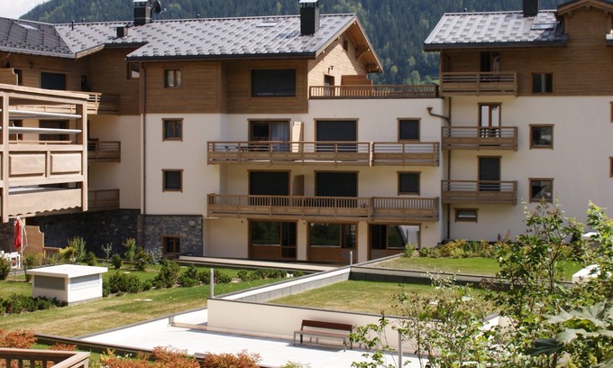 Bourg-Saint-Maurice Apartment | Cozy Apartment for 4 in Bourg Saint Maurice with Pool
