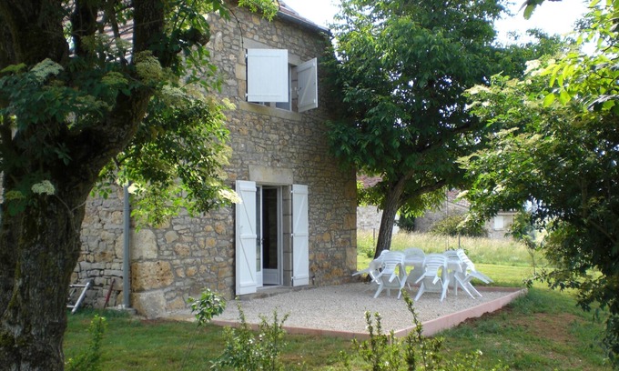 Montsales Cottage | Ideal GITE in AVEYRON Near Villefranche and Figeac