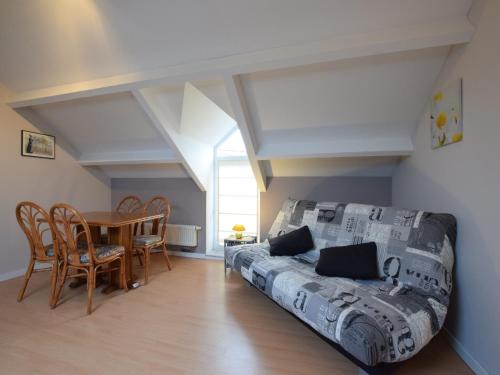 Libin House | Delightful Holiday Home in Libin with Pool & Barbecue