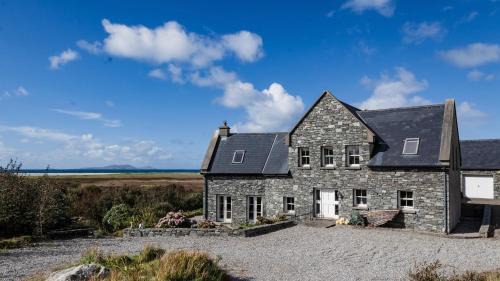 Achill Sound House | Discover JOIVY Country House on Ireland's West Coast