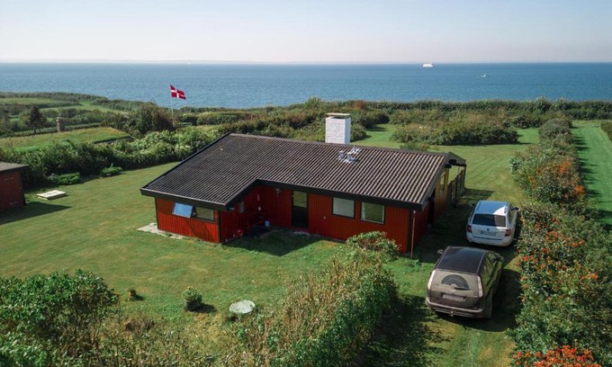 Faaborg House | Scenic Oceanfront Retreat with Breathtaking Sea Views