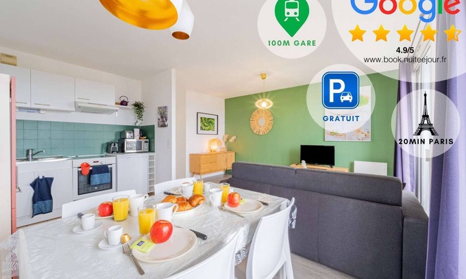Saint-Cyr-l'Ecole Apartment | Elegant Loft with Terrace and Scenic Views for Your Stay
