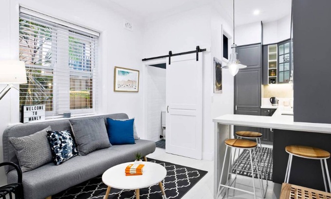 Manly Apartment | Exquisite Oceanfront Retreat in Magnificent Manly!
