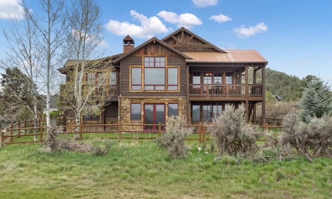 Carbondale House | Guest Rated 10/10: Mountain Home in River Valley Ranch