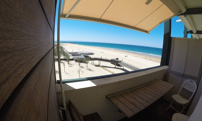 Soorts-Hossegor Apartment | Ocean View Studio with Pool & Family-Friendly Amenities