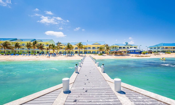 Colliers Bay Condo | Beachfront Condo at Castaways Cove with Ocean Views