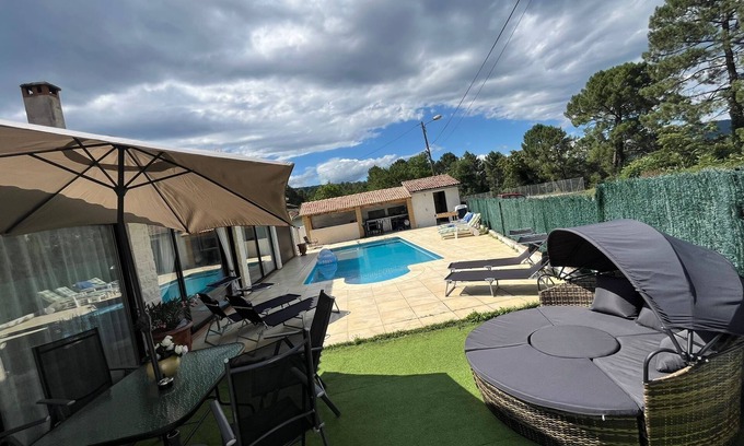 Molieres-sur-Ceze House | Magnificent pool house in a green setting